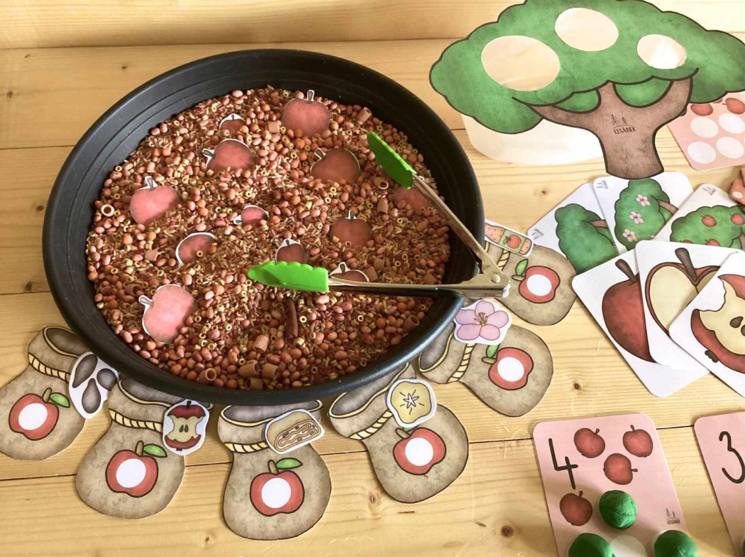 senzorické hraní jablka